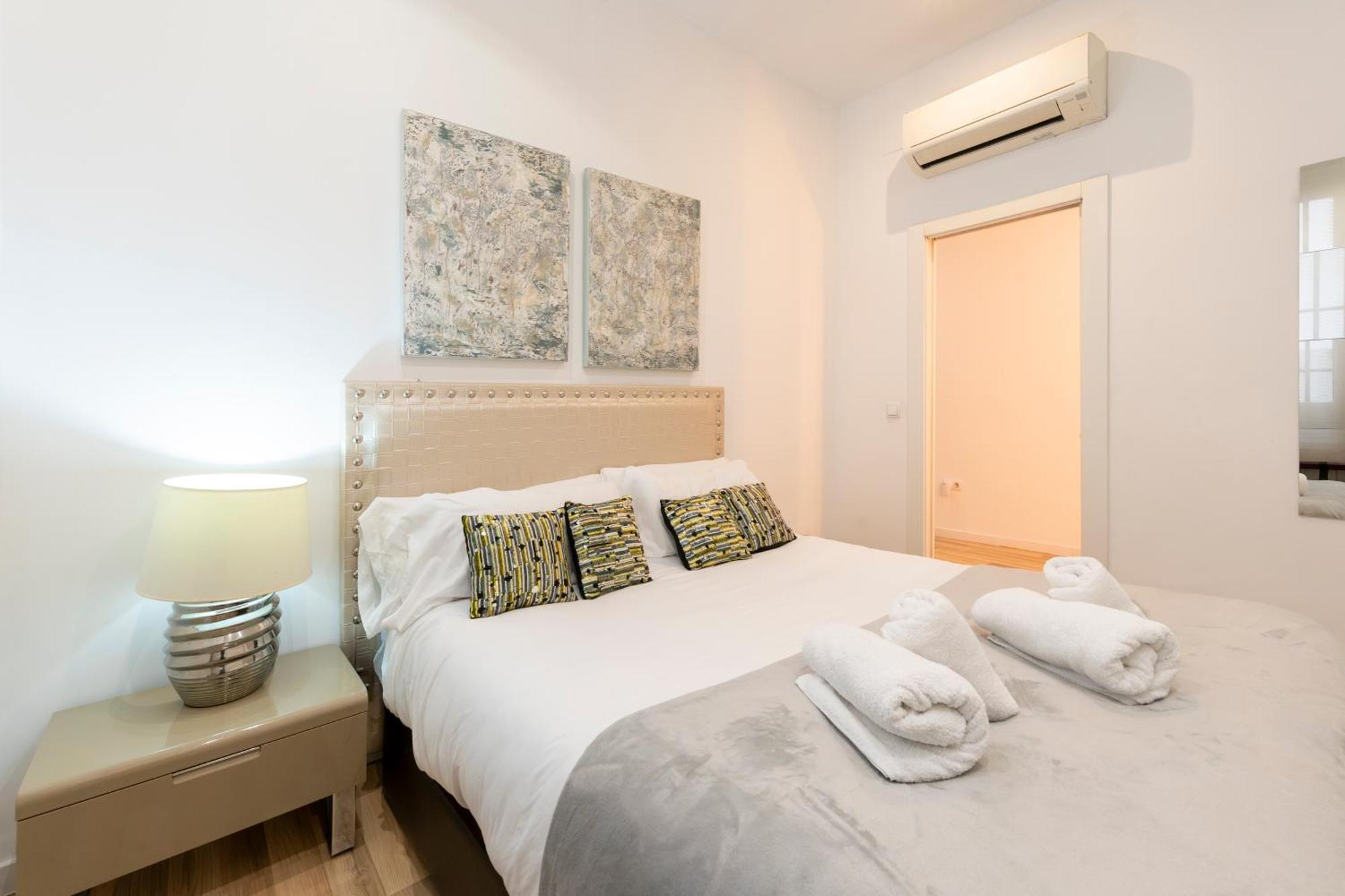 For You Rentals New Design Apartment Temporal Puerta Del Sol Pre10A Madrid Kültér fotó