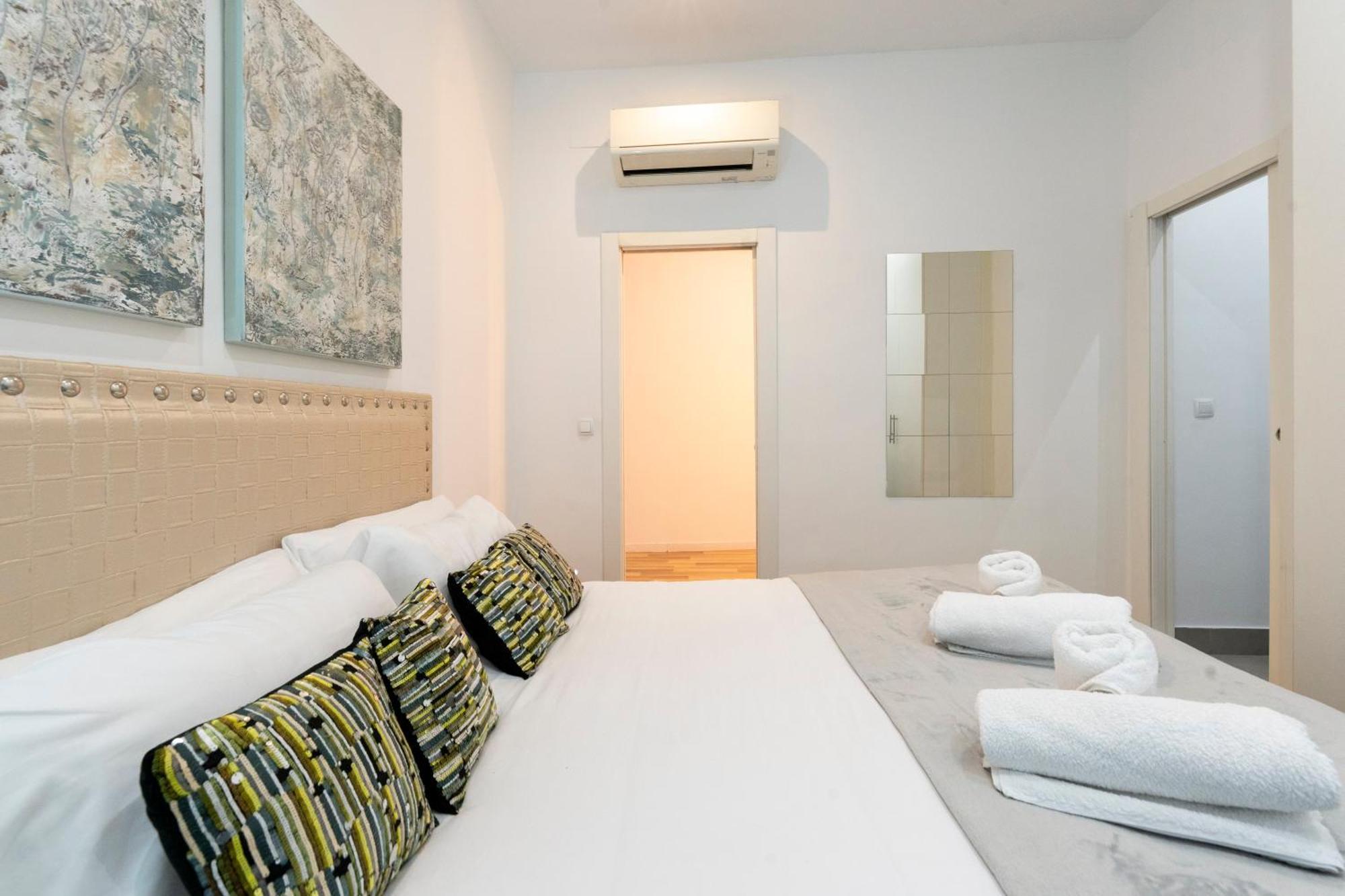 For You Rentals New Design Apartment Temporal Puerta Del Sol Pre10A Madrid Kültér fotó